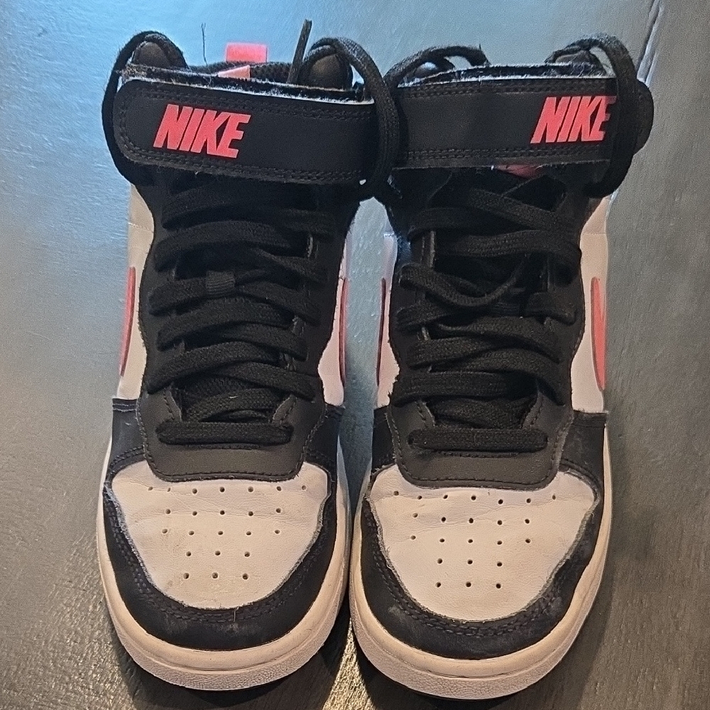 Nike Kids Black and Pink Sneakers